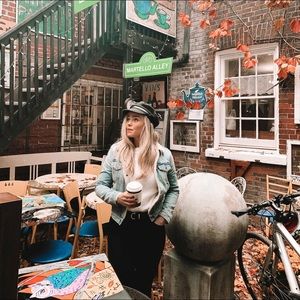 Meet your Posher, Michelle